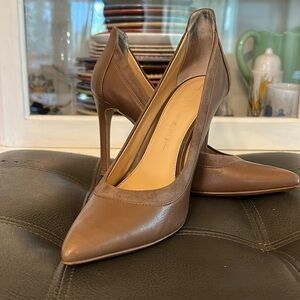 Banana Republic shoes